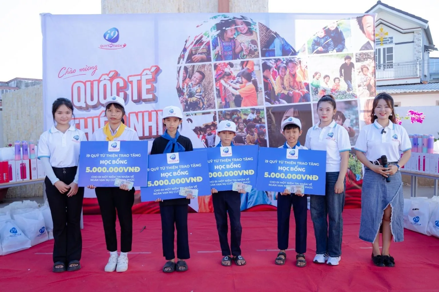 Biểu tượng giấy phép và quy định của U888